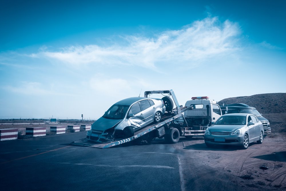 6/17 Milwaukee, WI – Four Injured in Rollover Accident at 35th St & Locust St