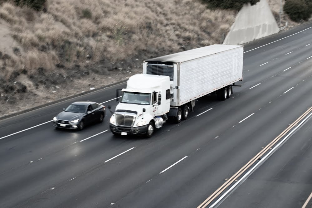 Lake Delton, WI – One Killed, Four Injured in I-90 Truck Accident